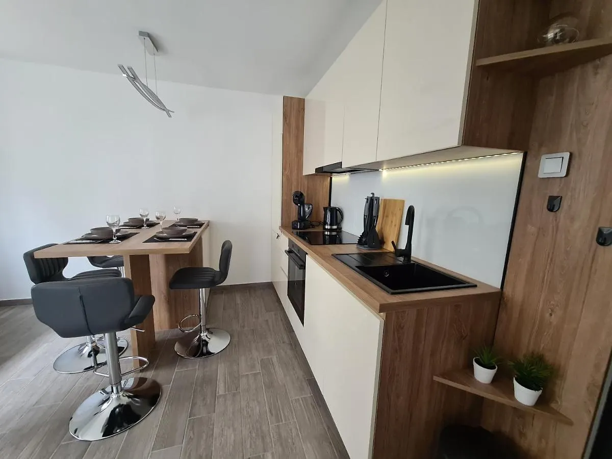 Apartment Apartman Nika Crikvenica